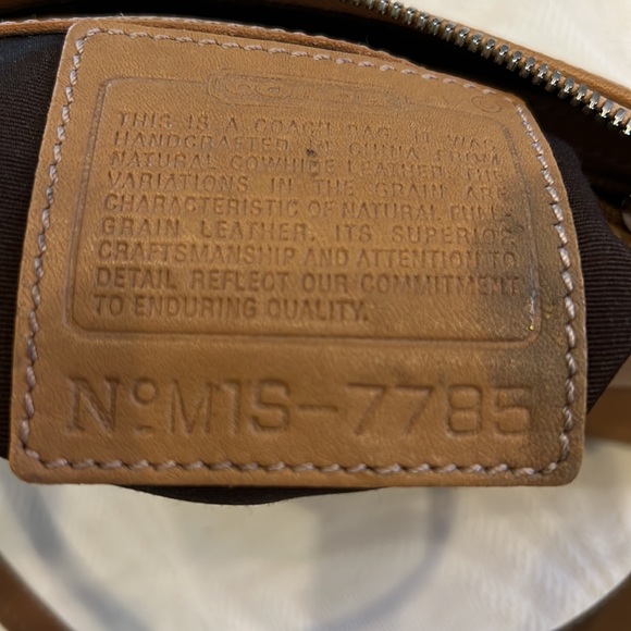 Coach bag- vintage small leather purse. Smoke free pet free home. Cute bag!! - Picture 3 of 12